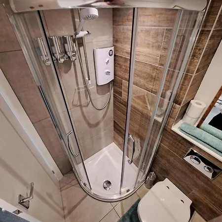 Birch Tree House منزل للإقامة