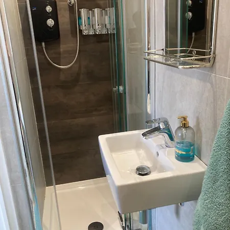 ホームステイ Birch Tree House