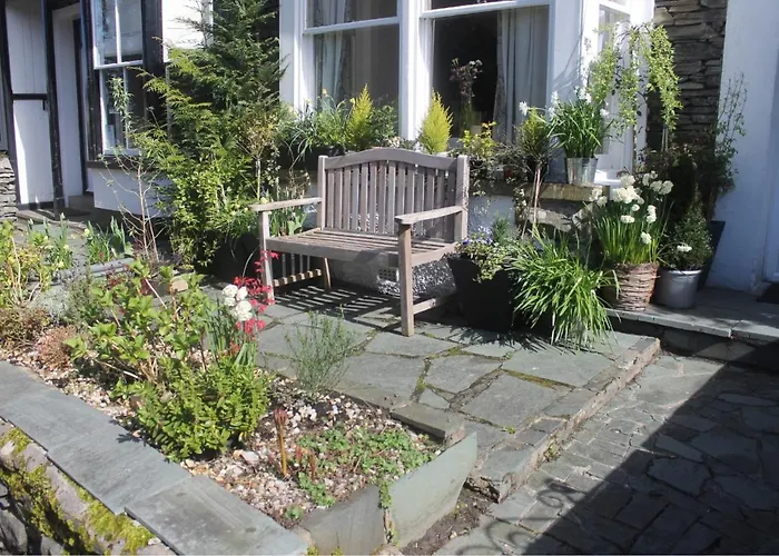 Privatunterkunft Birch Tree House *